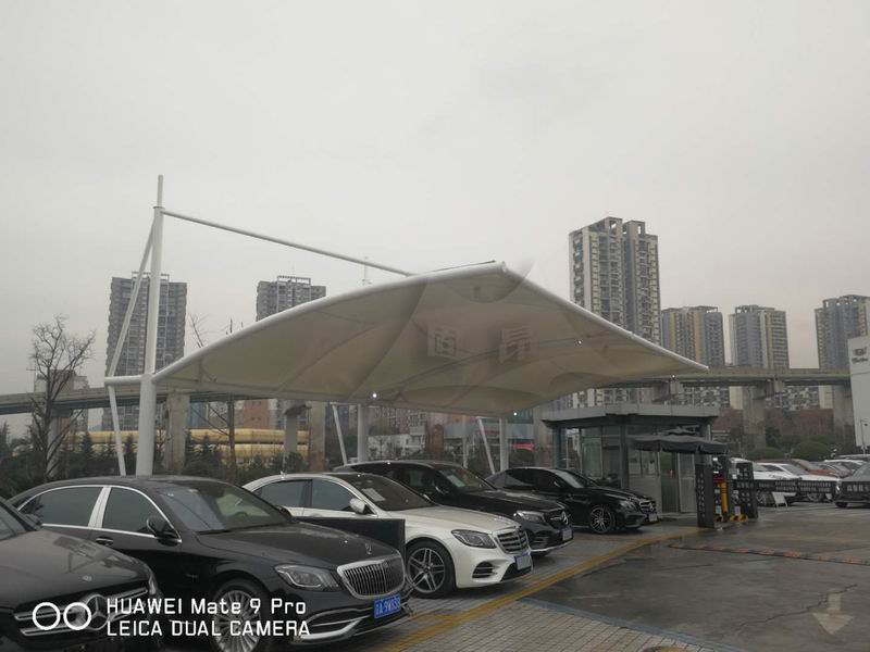 汽博奔驰4S店